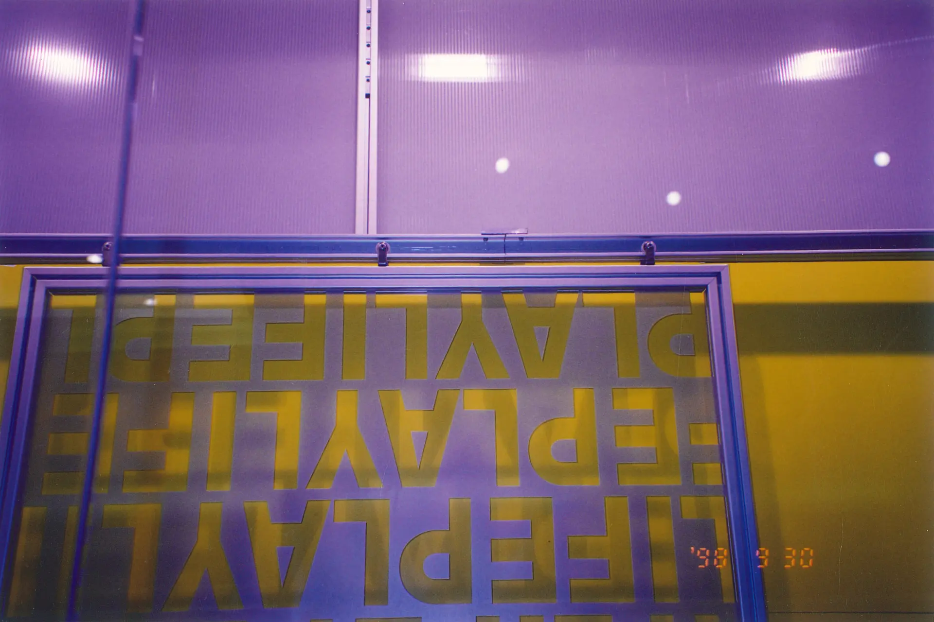 Vetrata serigrafata Playlife su telaio metallico, 1998