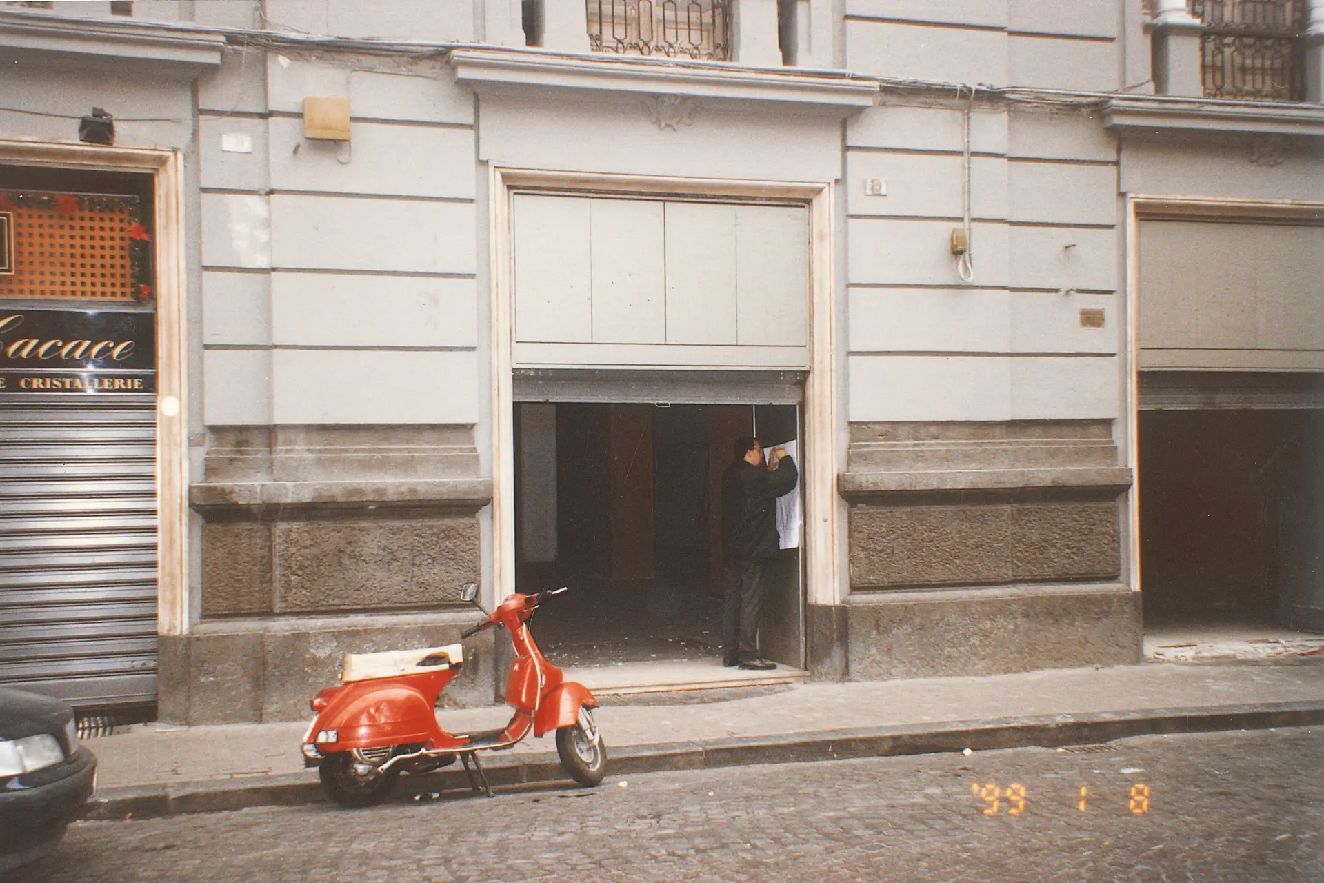 Facciata storica prima dell'allestimento retail, 1999